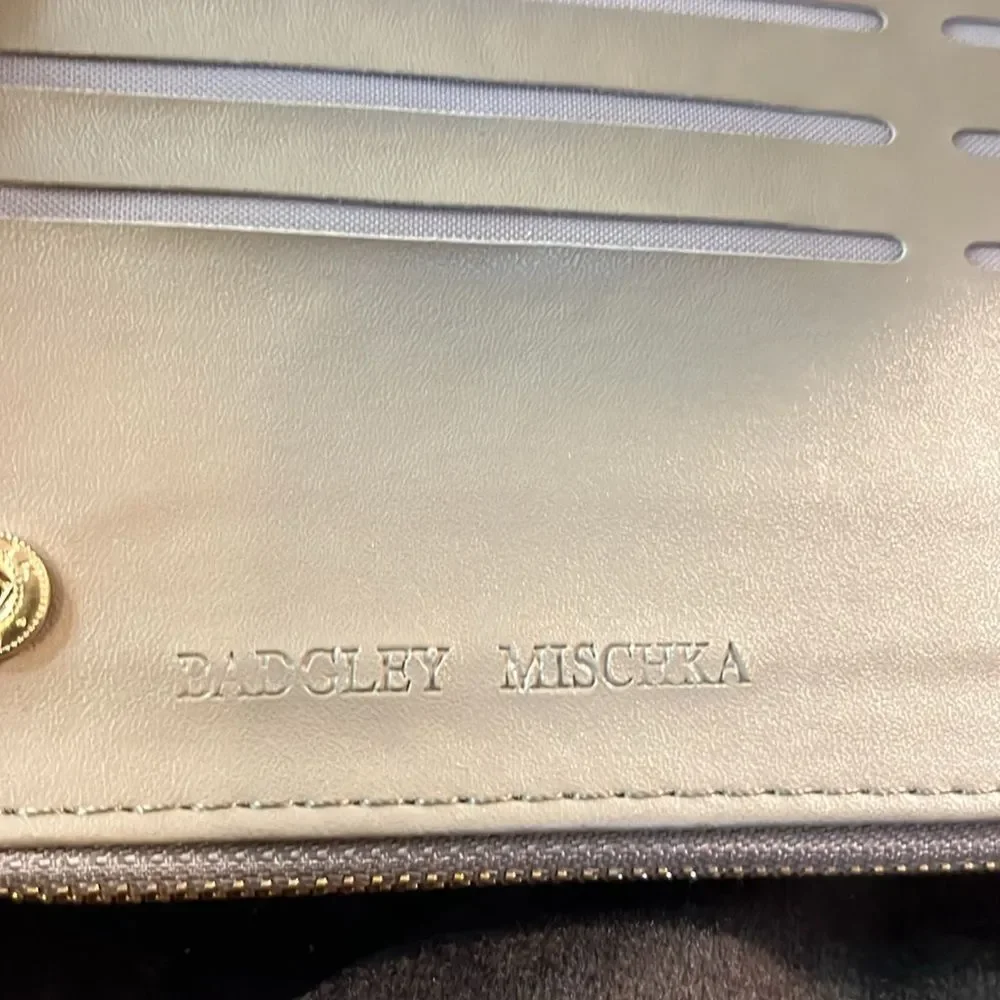 BADGLEY MISCHKA TAUPE LONG CARDS WALLET NWT